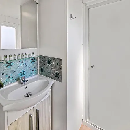 Mobile Eden Holiday home Litteau